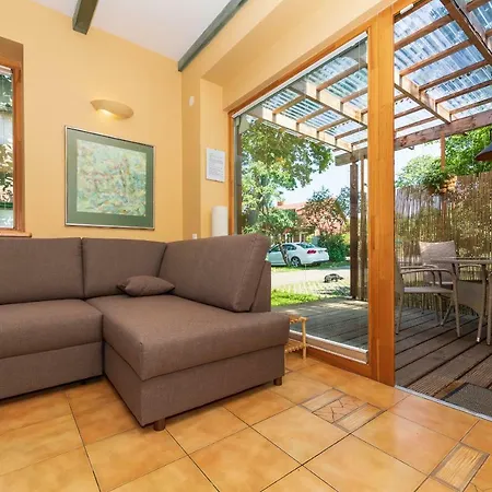 Pri Rouzes Апартаменти Паланга